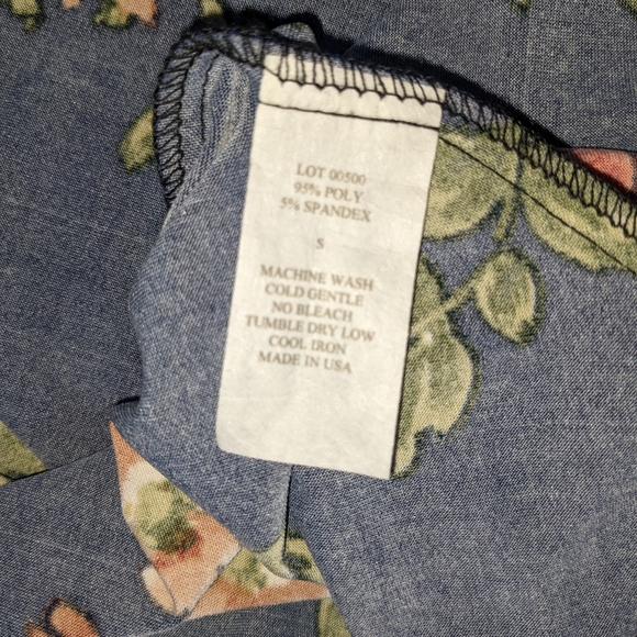 Vintage Fun Floral Dress Stretchy Fit and Flare Skater Dress - Picture 6 of 7